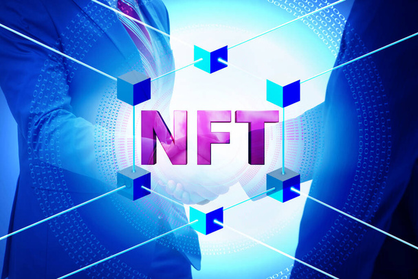 Üzletemberek az NFT nem helyettesíthető koncepcióban - Fotó, kép