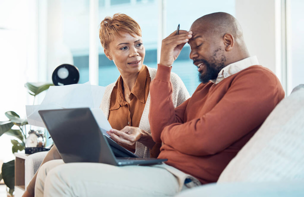 Mature couple, debt and money stress, laptop admin and budget documents, finance anxiety and inflation, savings or tax problem at home. Headache man, frustrated woman and black people bankruptcy risk. - Foto, Imagem