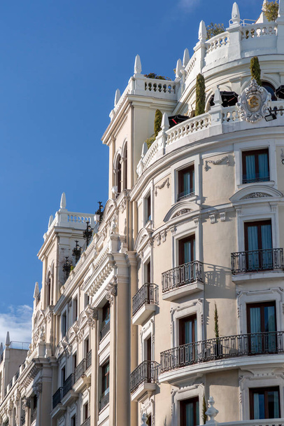Madrid, Spain - FEB 19, 2022: Art deco architecture in central Madrid, the capital of Spain. - Foto, imagen