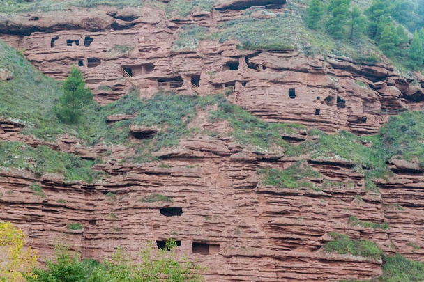 Cave houses in Najera village - Фото, изображение