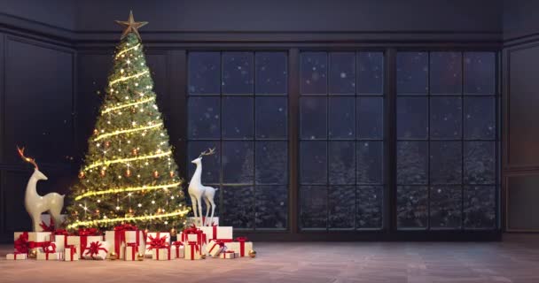 Geschmückter Weihnachtsbaum mit leuchtender Lichterkette und vielen Geschenken im Haus bei Nacht und winterlicher Schneelandschaft hinter dem Fenster. Winterurlaub Hintergrund als 4k-Videoschleife. - Filmmaterial, Video
