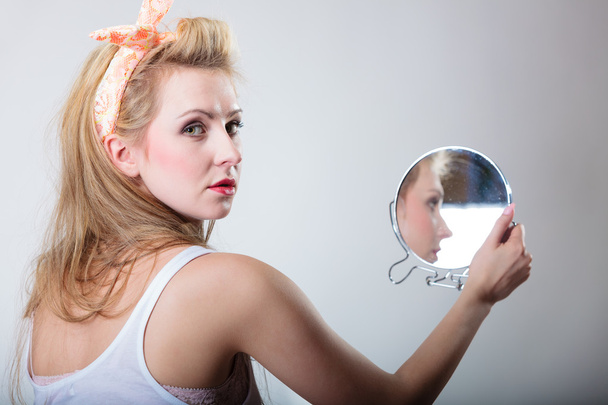girl looking at mirror - Photo, Image