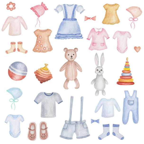 手の水彩画のイラストは、赤ちゃんの服のドレス、ショートパンツ、シャツ、ボンネット、帽子、靴やおもちゃは、ウサギ、ボール、ピラミッドを負担します。ショップポスター、包装紙、デザインカードのための分離されたクリップアート - 写真・画像