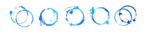 Etiquetas e formas de aquarela azul natural no fundo branco. Conjunto de manchas pintadas desenhadas à mão. - Foto, Imagem