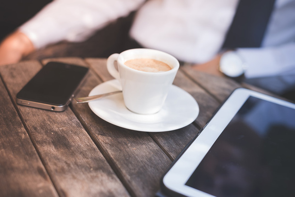 Чашка кави, планшета та смартфона
 - Фото, зображення