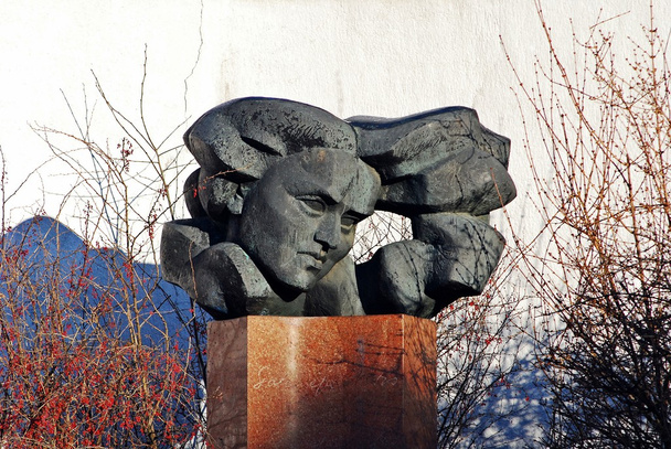 Skulptur der berühmten litauischen Dichterin salomeja neris - Foto, Bild