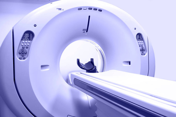 ?edical equipment in laboratory. CT scan in hospital. Trendy Color of Year 2022. Side view, space for text. - Photo, Image
