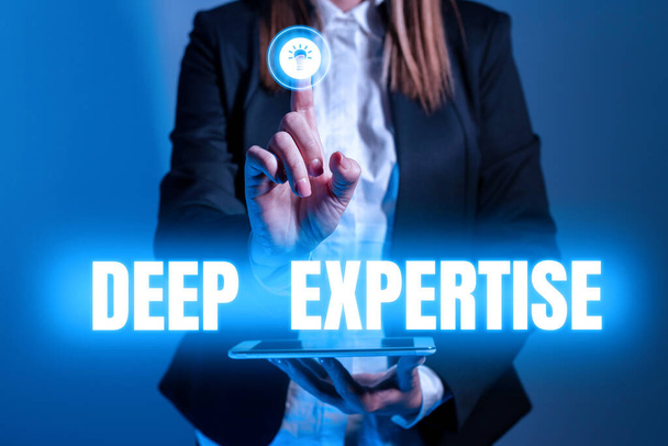 Deep Expertise, Geschäftsidee Große Fähigkeiten oder breites Wissen in einem bestimmten Bereich oder Hobby - Foto, Bild
