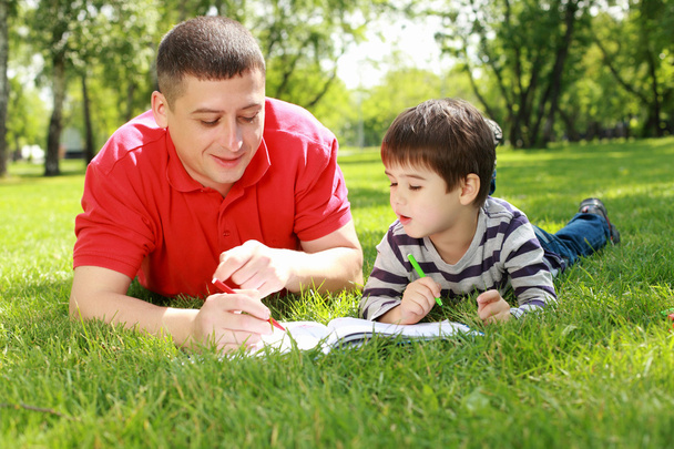 Father with his son in the park - Foto, Imagem