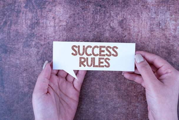 Εννοιολογική λεζάντα Success Rules, Επιχειρηματική βιτρίνα καθιερώσει τρόπους για τον καθορισμό των στόχων που καθιστούν ευκολότερη την επίτευξη - Φωτογραφία, εικόνα