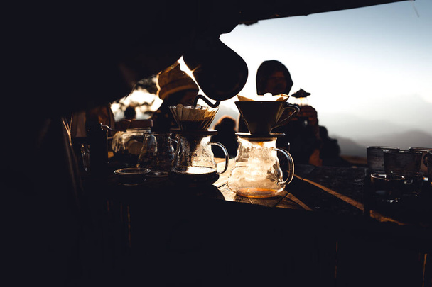 виготовлення кави і крапельна кава в будинку
 - Фото, зображення