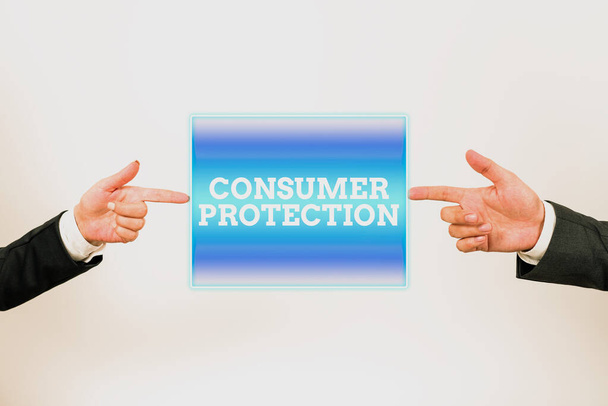 Ručně psané znamení Ochrana spotřebitele, obchodní nápad Spravedlivé obchodní zákony pro zajištění ochrany práv spotřebitelů - Fotografie, Obrázek