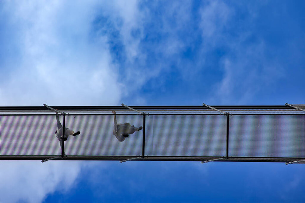 Angolo del ponte sospeso Ehrenberg, Highline 179, Tirolo, Austria - Foto, immagini