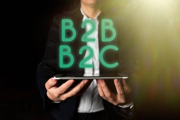 Konzeptionelle Bildunterschrift B2B B2C, Business-Konzept zwei Arten für das Senden von E-Mails an andere zeigt Outlook-Konten - Foto, Bild