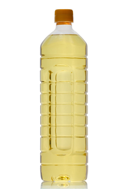 Close up of cooking oil bottle on white background with clipping - Φωτογραφία, εικόνα