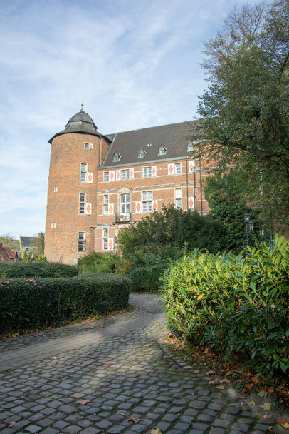 castle Bedburg with castle park - Zdjęcie, obraz