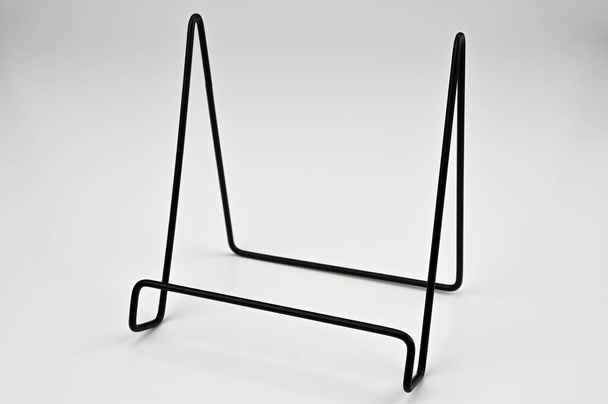 Slant the black wire stand - Photo, Image