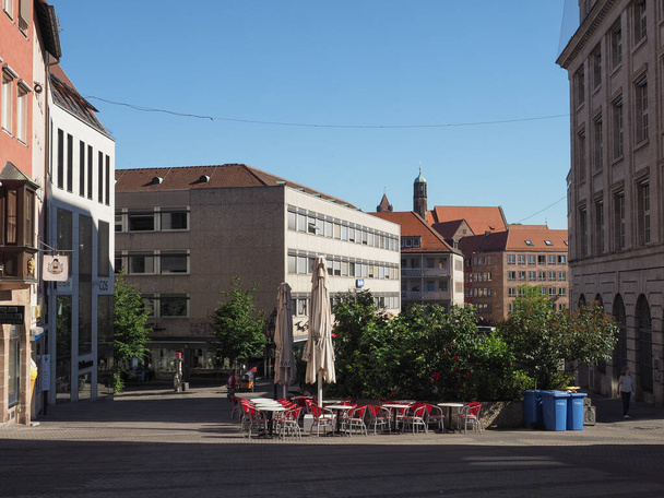 NUERNBERG, ALMANY - CIRCA HAZİRAN 2022: Eski şehir merkezi manzarası - Fotoğraf, Görsel