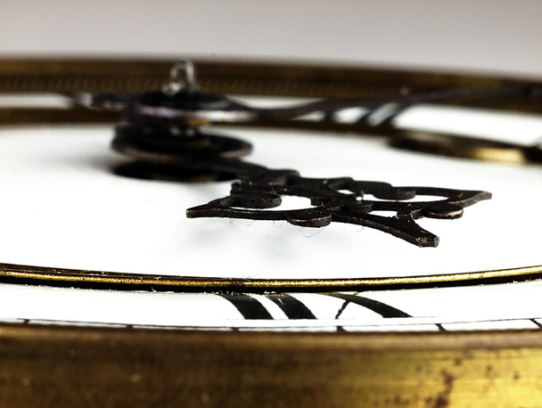 Stary zegar z rzymskimi. - Zdjęcie, obraz