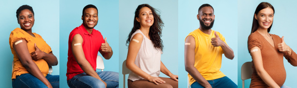 Een aantal multinationale jongeren, vrolijke mannen en vrouwen die poseerden op een blauwe studioachtergrond, met een kleefband op hun schouders, werden gevaccineerd tegen COVID-19, collage, webbanner - Foto, afbeelding