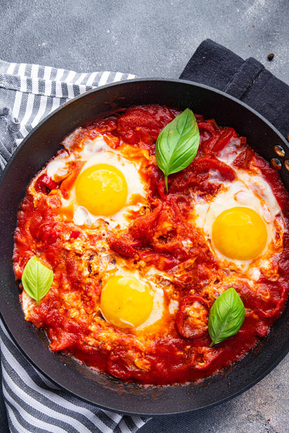 egg fried tomato shakshuk breakfast eggs vegetable meal food snack on the table copy space food background top - Фото, зображення