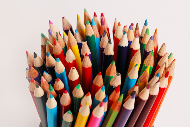 a display of colored pencils - Zdjęcie, obraz