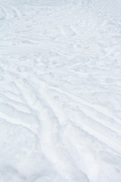 pistes de ski et sentiers de randonnée dans la neige
 - Photo, image
