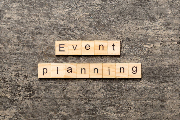 Palavra de planejamento de eventos escrita em bloco de madeira. Texto de planejamento de eventos na tabela, conceito
. - Foto, Imagem