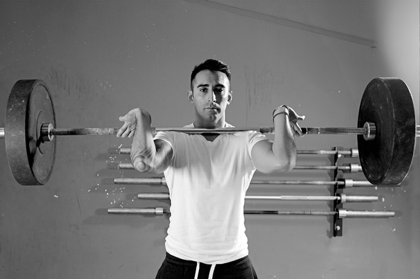 man on a weightlifting session - crossfit workou - Photo, Image