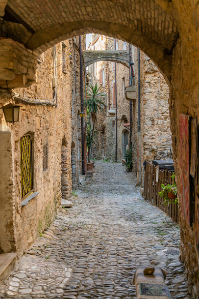 Impression of Bussana Vecchia, a former ghost town of the Liguria region in Italy - Foto, Imagem