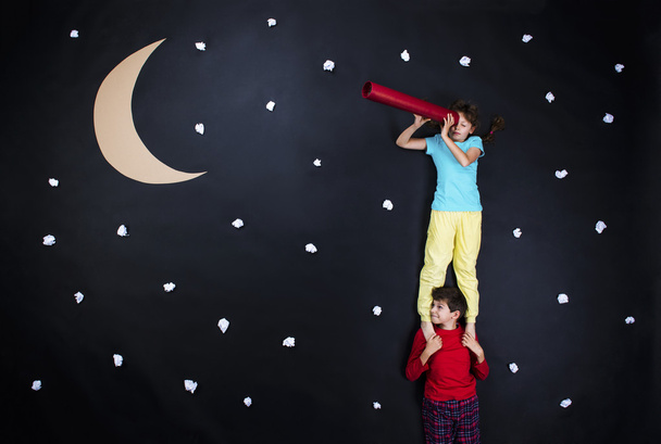 Children getting ready for bedtime. - Foto, Bild