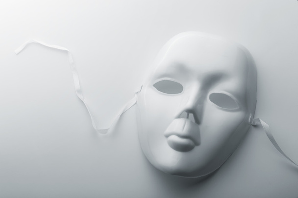 Beyaz yüz maskesi - Fotoğraf, Görsel