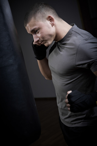 Portret van een jonge bokser - Foto, afbeelding