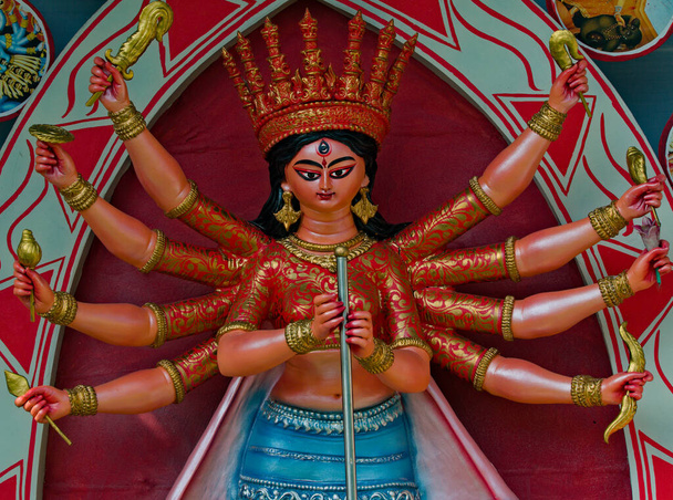 godess durga idol durante il carnevale puja nel bengala occidentale - Foto, immagini