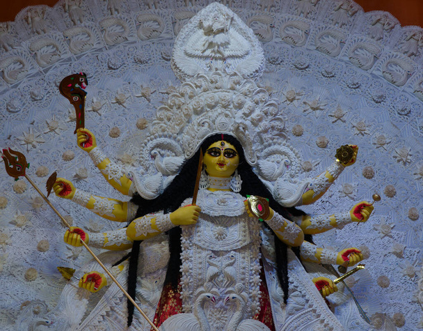 diosa Durga ídolo durante el carnaval de puja en el oeste de Bengala - Foto, imagen