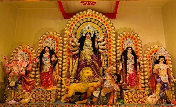 bogini durga idol podczas karnawału puja w Indiach - Zdjęcie, obraz