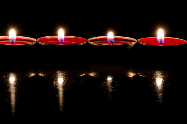 brandende kaarsen - Foto, afbeelding