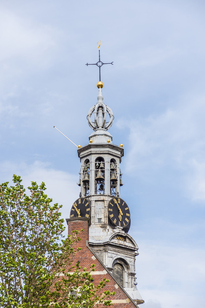 Башня Munttoren в Амстердаме, Нидерланды
. - Фото, изображение