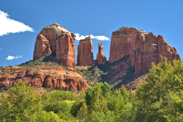 Cathedral Rock in Red Rock Crossing in Sedona, Arizona showing its late afternoon colors - Photo, Image