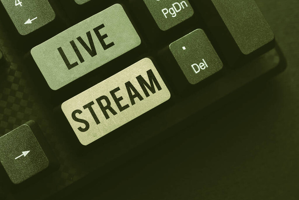 Вдохновляющий знак Live Stream, Word Win для трансляции видео или аудиоматериала с использованием Интернета - Фото, изображение