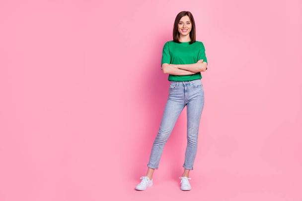 Full length photo of gorgeous young lady crossed arms confident entrepreneur wear stylish green look isolated on pink color background. - Photo, Image