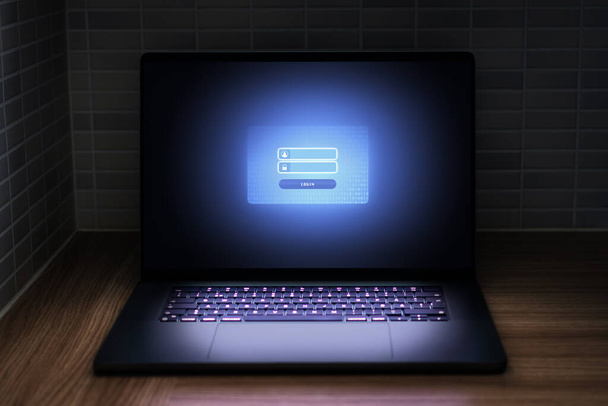 Salasana henkilötietojen suojaukseen ja kybersuojaukseen kannettavassa tietokoneessa. Lukitse näyttö tietokoneeseen pimeässä. Salattuja tietoja, jotka suojaavat identiteettiä hakkerilta. Digitaalinen yksityisyyden suoja. - Valokuva, kuva