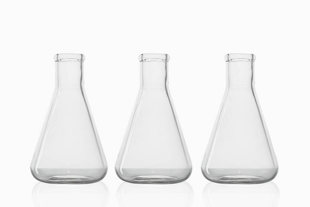 frascos de laboratorio, frascos de vidrio, laboratorio, fondo blanco - Foto, imagen