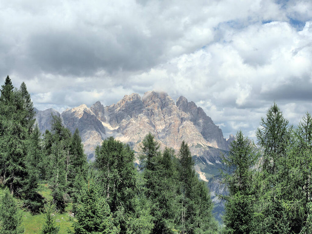dolomiti montagne vista valle panorama paesaggio - Foto, immagini