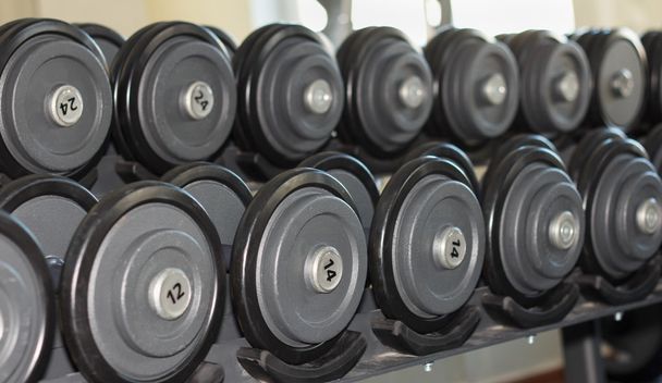 Dumbbells in the gym - Foto, afbeelding
