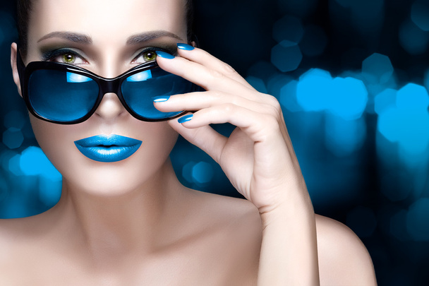 Colorful Makeup. Fashion Model Woman in Black Oversized Sunglass - Photo, Image