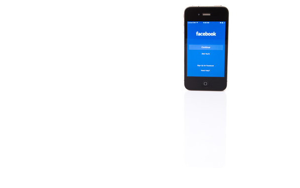 KUALA LUMPUR, MALÁSIA - 11 DE JANEIRO DE 2015. Entrar no Facebook. Fundado por Mark Zuckerberg em 2004, o Facebook é o principal site de redes sociais com 1,3 bilhões de usuários ativos em todo o mundo
. - Foto, Imagem