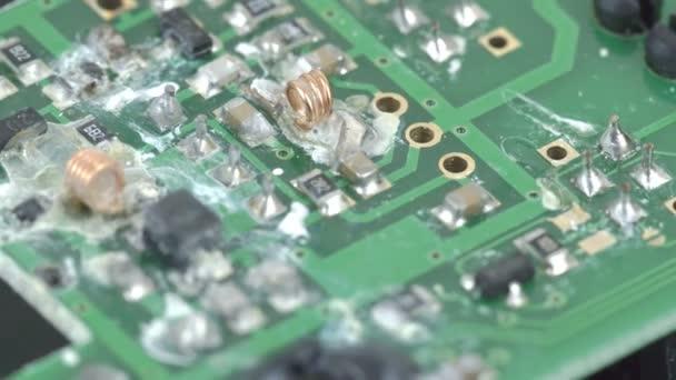 Lutowniczych płytki o mikro-chip - Materiał filmowy, wideo