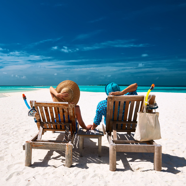 пара на пляжі в Мальдіви - Фото, зображення