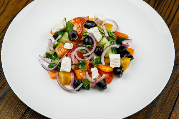 a delicious salad prepared in the restaurant by the chef - Foto, immagini